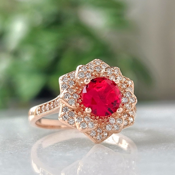 Red Ruby Flower Ring, 925 Sterling Silver Charmed Aroma - Picture 3 of 3